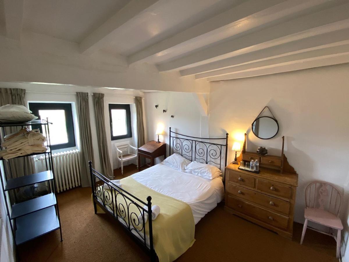 Bed and Breakfast Domaine Du Tafiart Sarron Exteriér fotografie