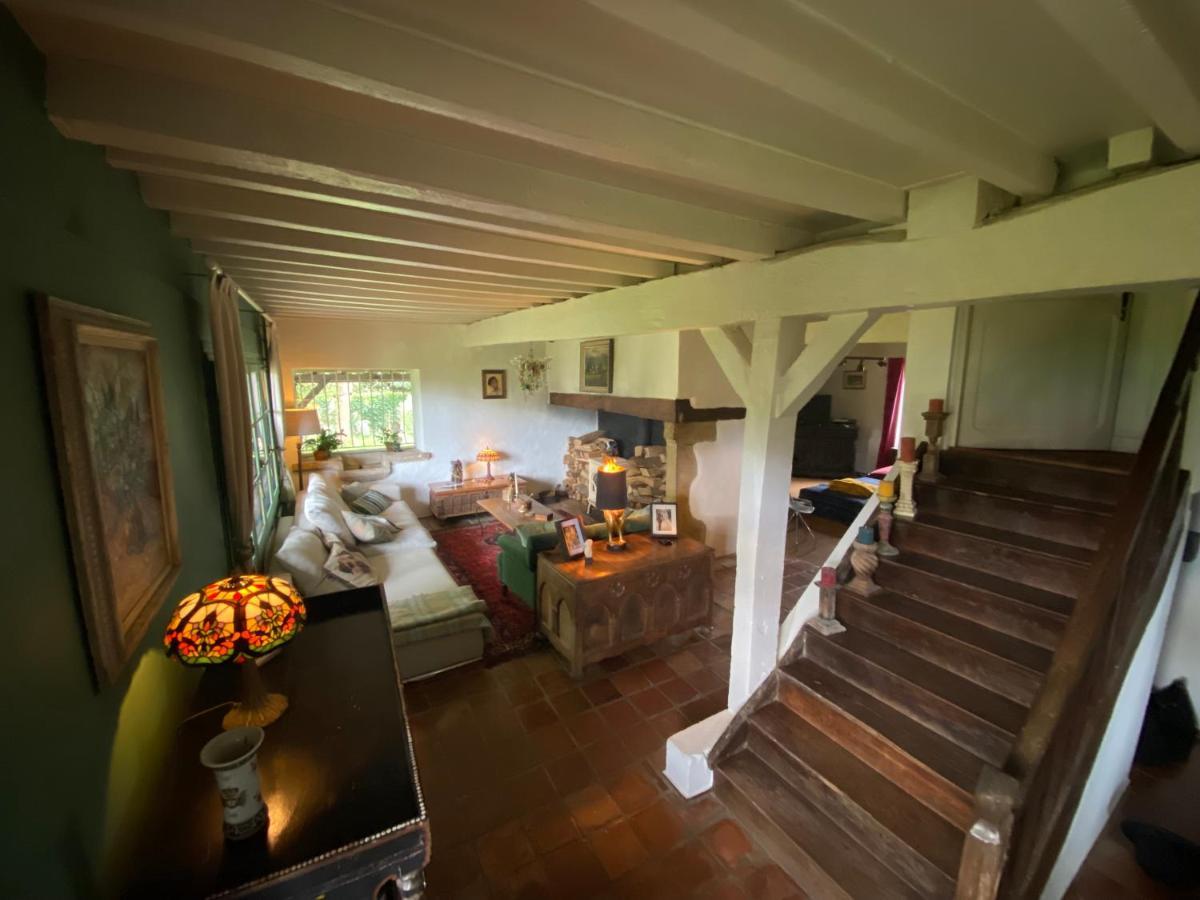 Bed and Breakfast Domaine Du Tafiart Sarron Exteriér fotografie