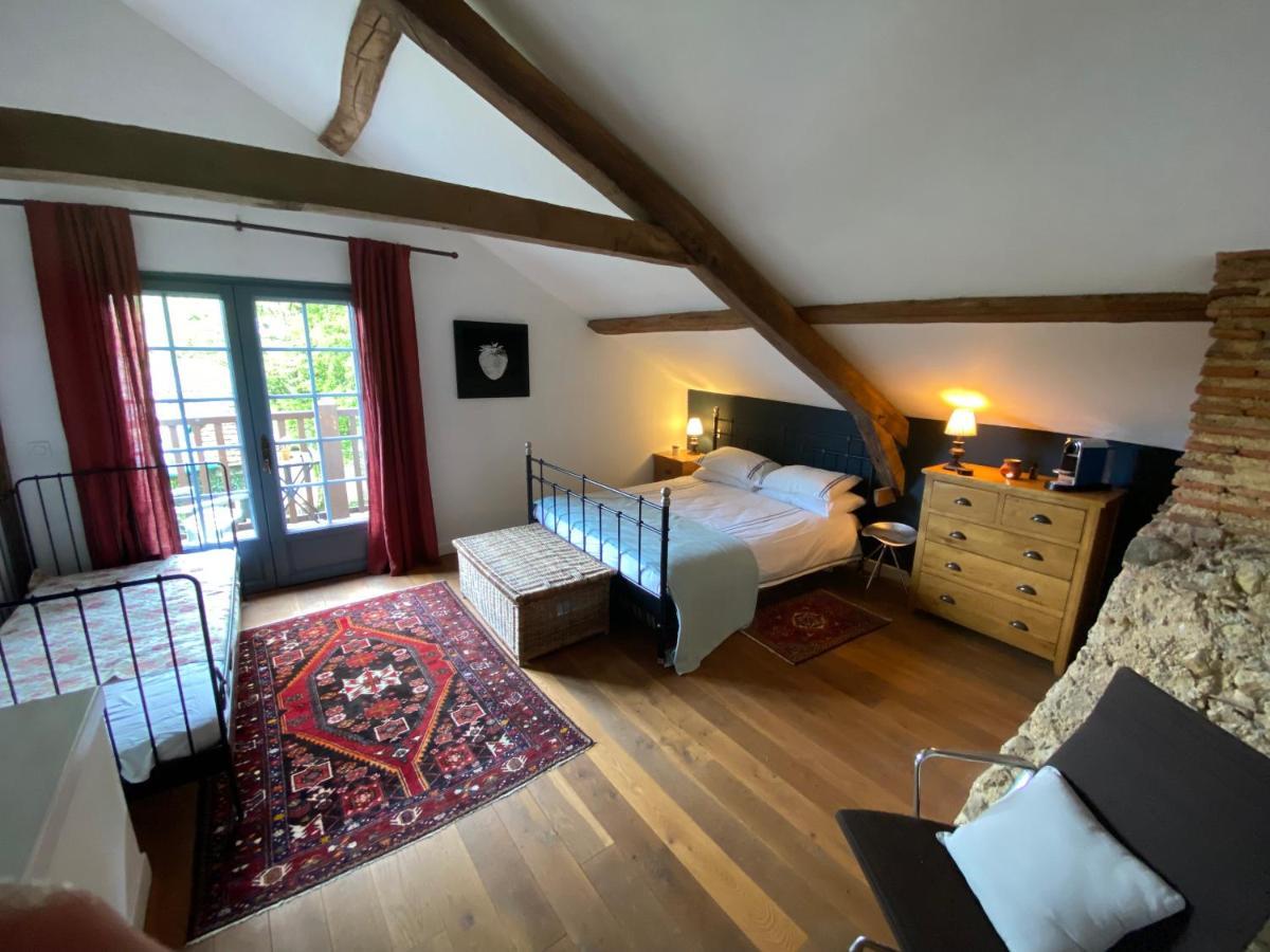 Bed and Breakfast Domaine Du Tafiart Sarron Exteriér fotografie