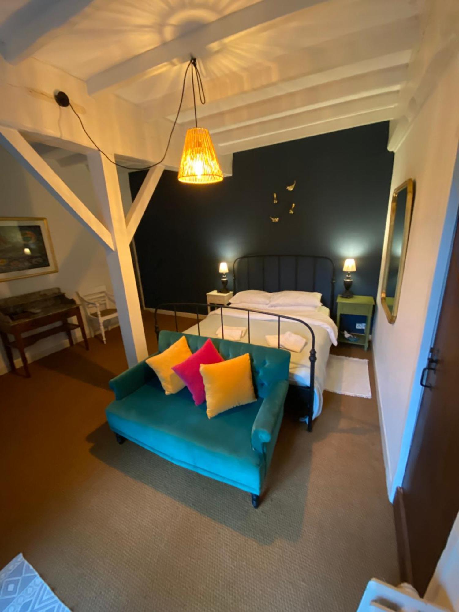Bed and Breakfast Domaine Du Tafiart Sarron Exteriér fotografie