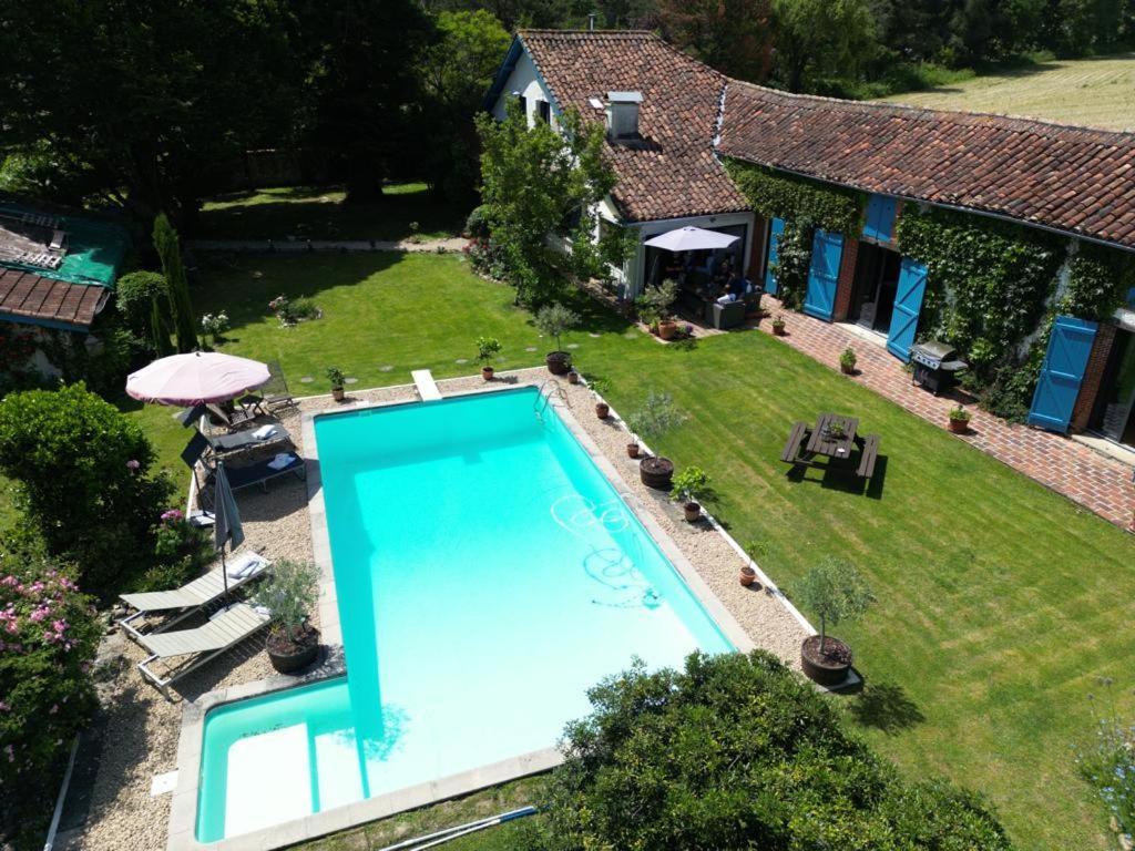 Bed and Breakfast Domaine Du Tafiart Sarron Exteriér fotografie
