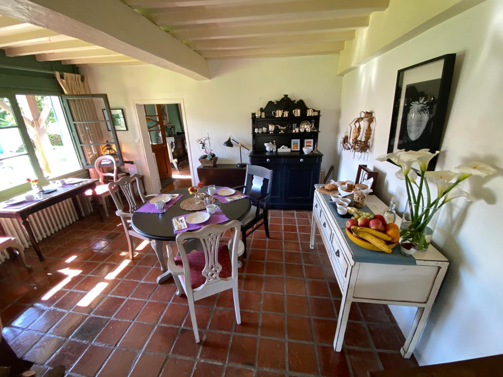 Bed and Breakfast Domaine Du Tafiart Sarron Exteriér fotografie